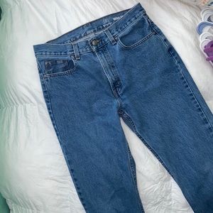 George Jeans 
- Regular 
- Fits like mom jeans 
- 32x30
- Color: Medium wash